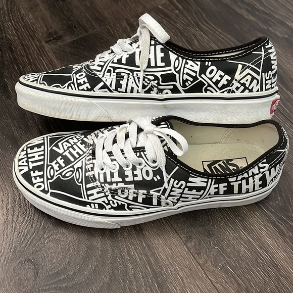 Vans - Picture 7 of 10